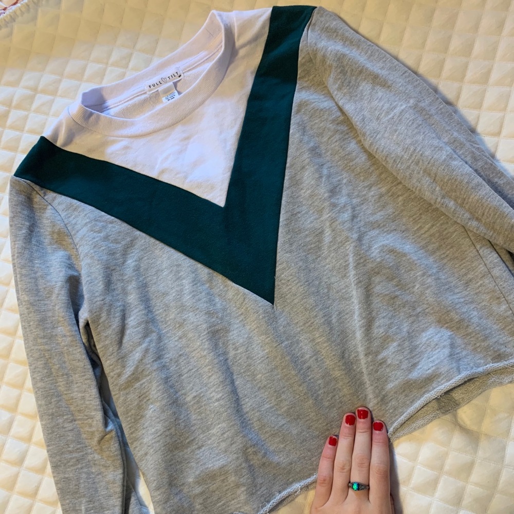 Tilly’s long sleeve crop